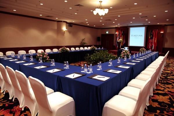 PHÒNG TIỆC HỘI NGHỊ